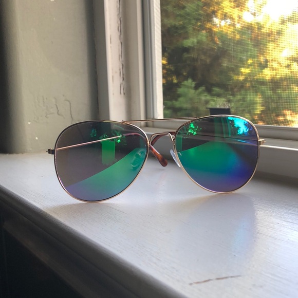 Accessories - Aviator Shades Sunglasses